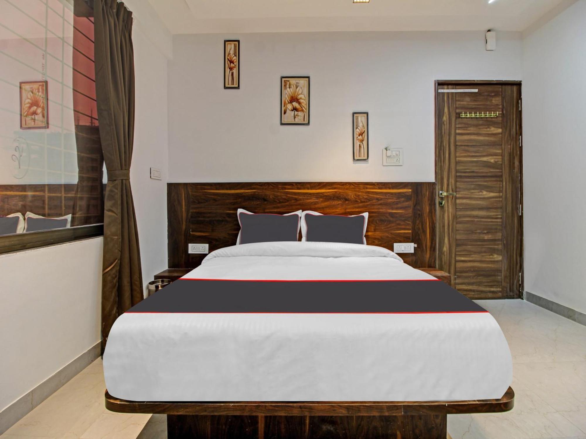 Hotel Collection O Crystal Pimpri-Chinchwad Exterior foto
