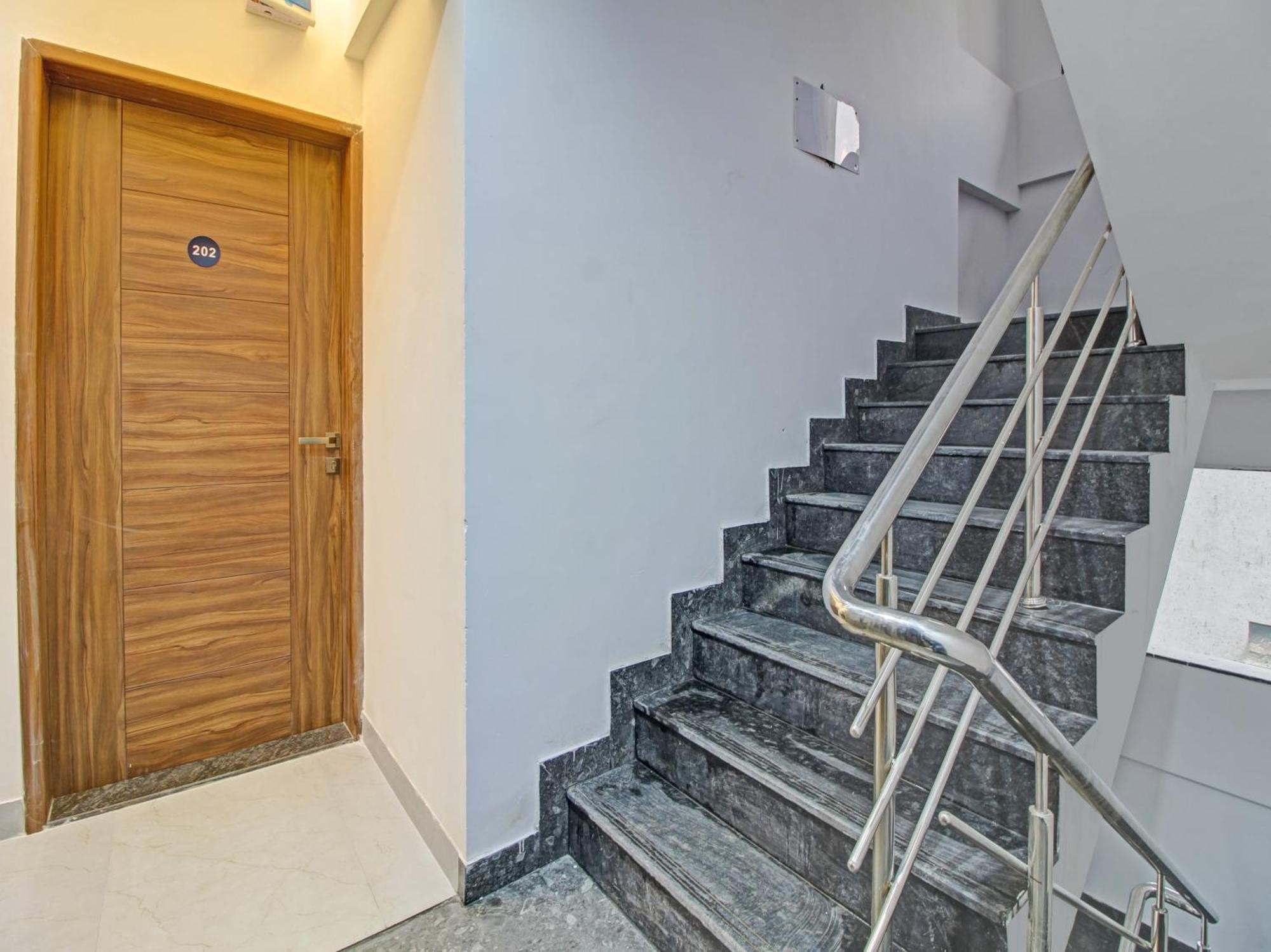 Hotel Collection O Crystal Pimpri-Chinchwad Exterior foto
