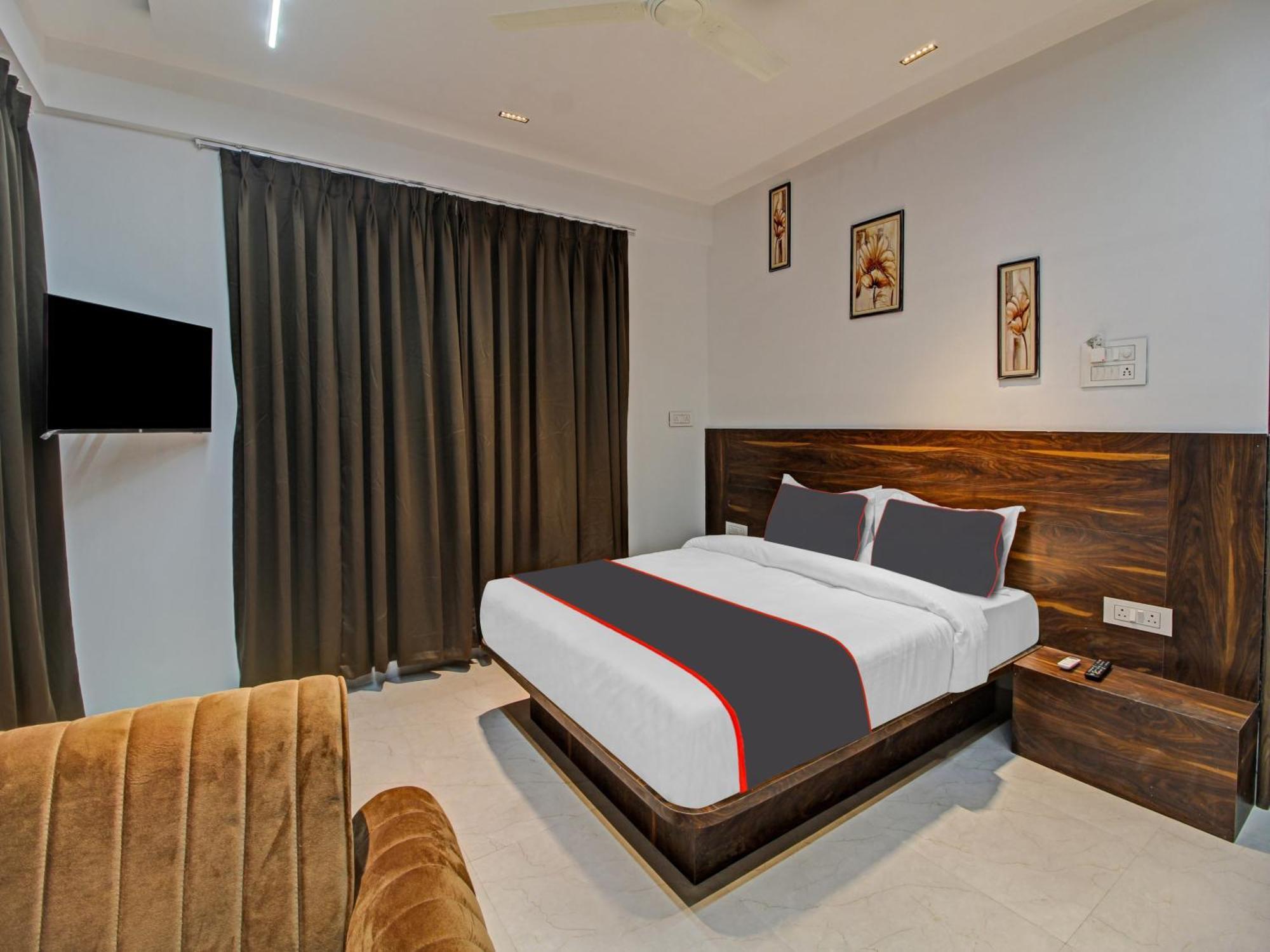 Hotel Collection O Crystal Pimpri-Chinchwad Exterior foto