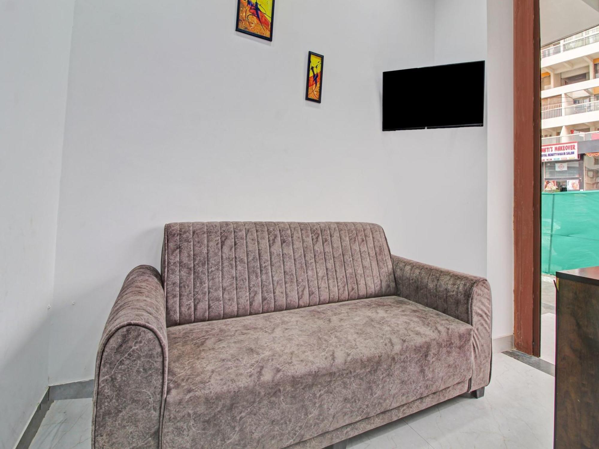 Hotel Collection O Crystal Pimpri-Chinchwad Exterior foto