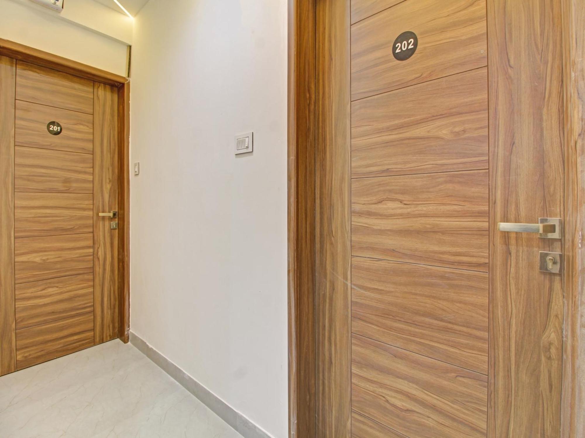 Hotel Collection O Crystal Pimpri-Chinchwad Exterior foto