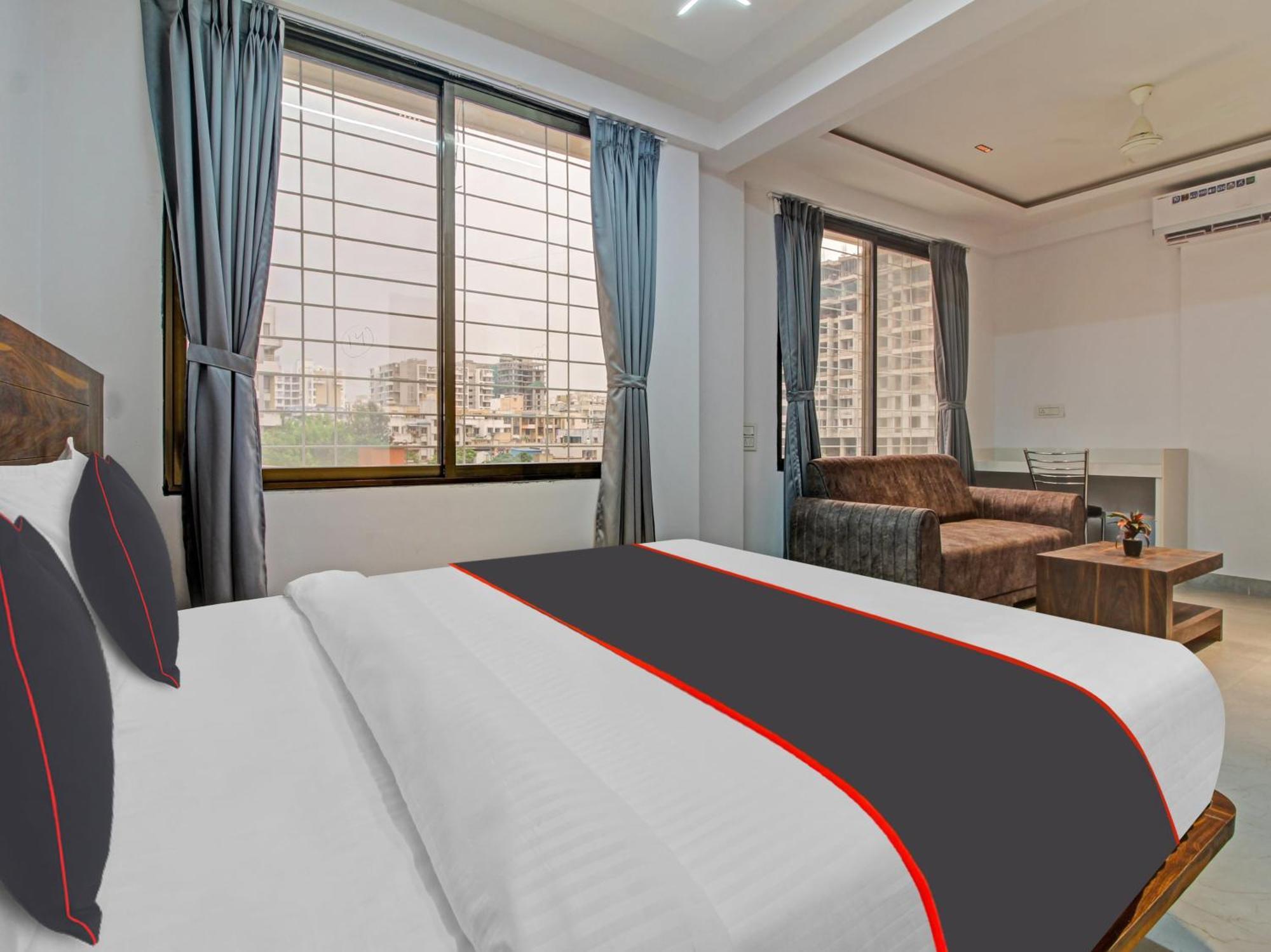 Hotel Collection O Crystal Pimpri-Chinchwad Exterior foto